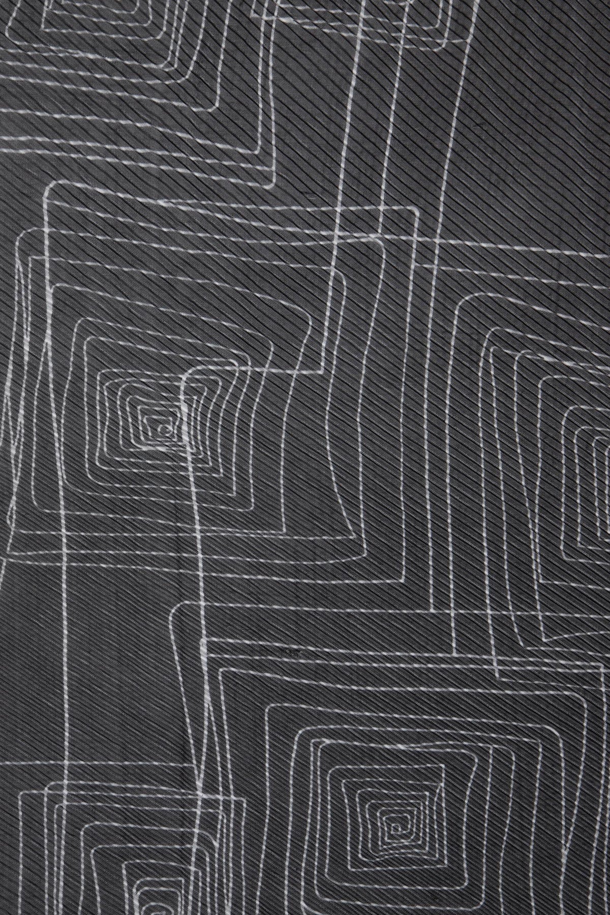 Squares Geo Pleated Scarf - Black & White