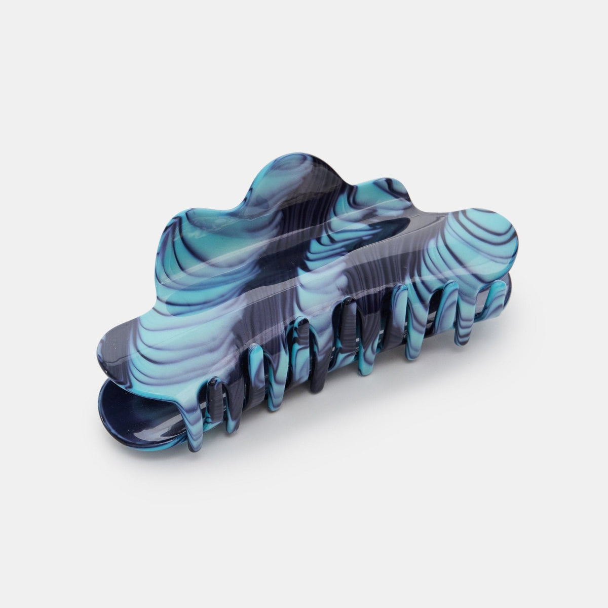 Chunks Nimbus Hair Claw Clip in Ripple on white background